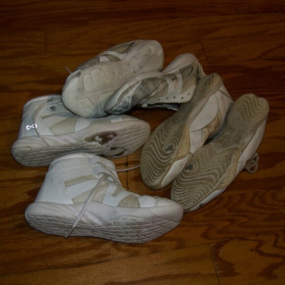 Lot 3 very used cheerleading shoes sneakers - Picture 1 of 4
